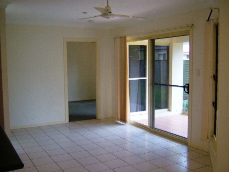 8 Ribbonwood Street, Sunnybank Hills QLD 4109
