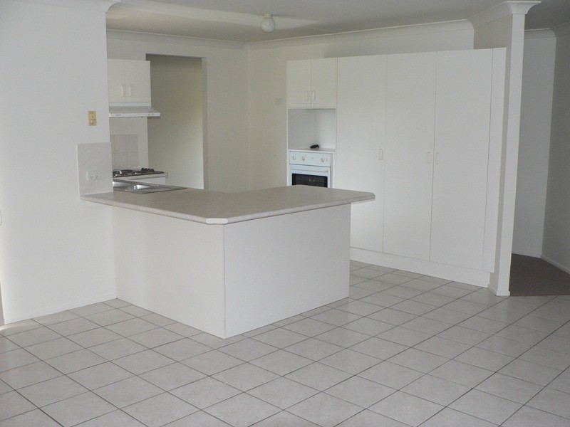 8 Housman Place, Calamvale QLD 4116