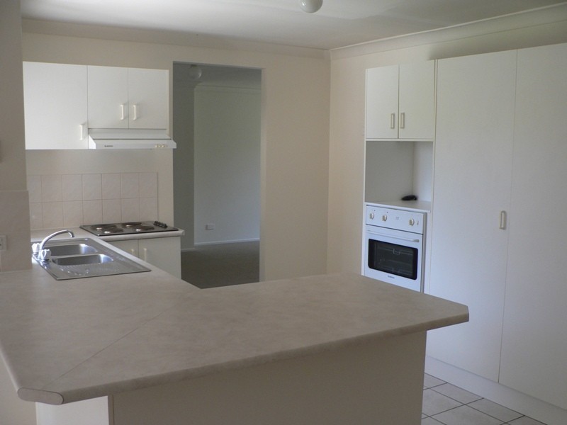 8 Housman Place, Calamvale QLD 4116