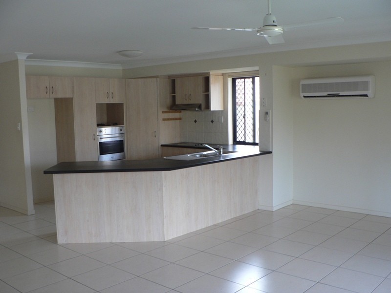 20 Murramarang Drive, Parkinson QLD 4115