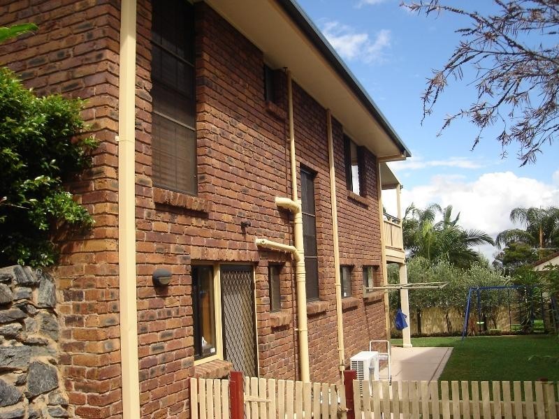 9  Hearnville Street, Robertson QLD 4109