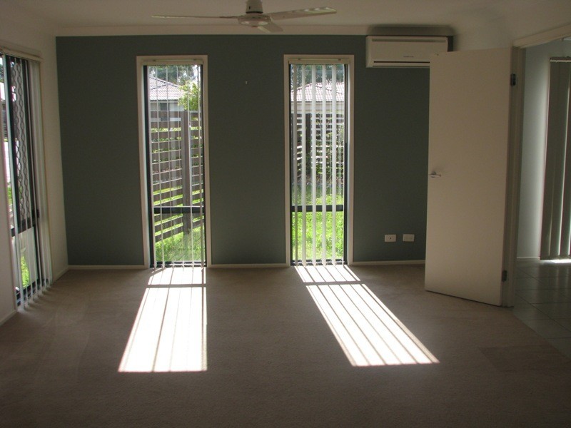 10 Mimosa Street, Parkinson QLD 4115