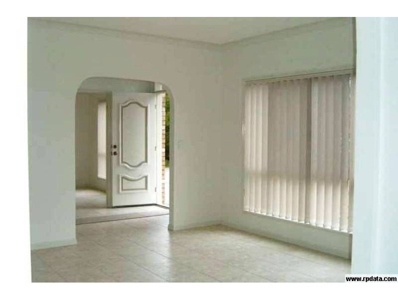 9 Tallowood Way, Sunnybank Hills QLD 4109