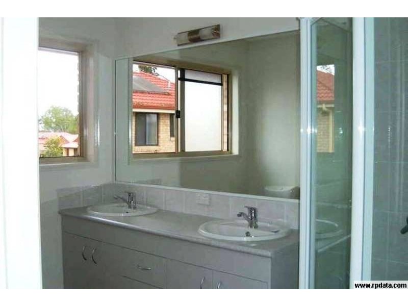 9 Tallowood Way, Sunnybank Hills QLD 4109