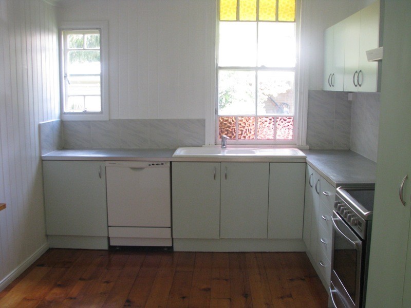 19 Evenwood Street, Coopers Plains QLD 4108