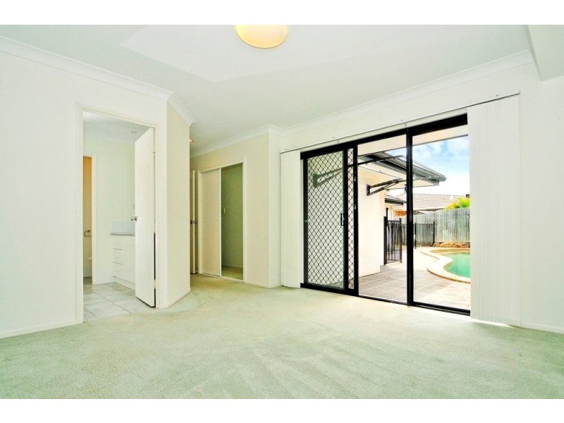 11 Lindfield Street, Parkinson QLD 4115