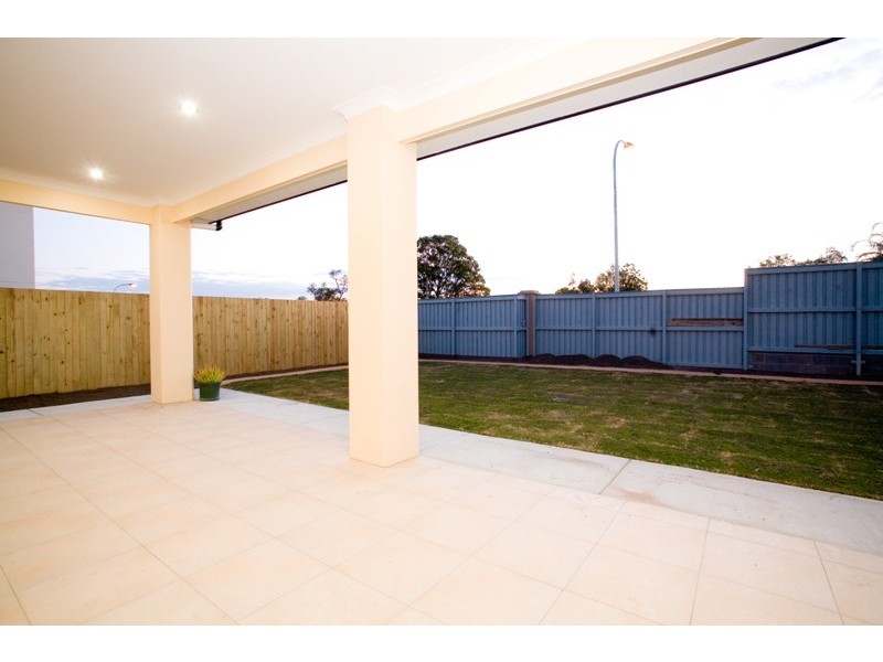 Stretton QLD 4116