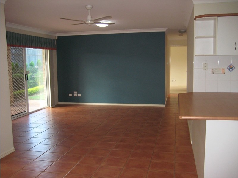 11 Carnegie Close, Parkinson QLD 4115