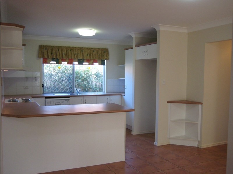 11 Carnegie Close, Parkinson QLD 4115