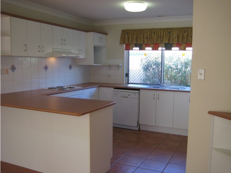 11 Carnegie Close, Parkinson QLD 4115