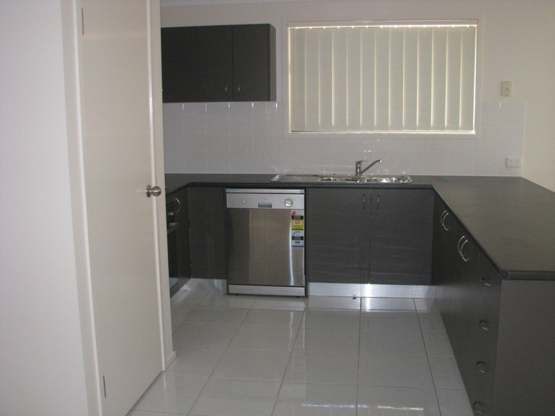 31 Fourth Avenue, Marsden QLD 4132