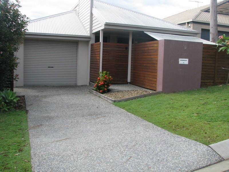 15 Emerald Crescent, Springfield Lakes QLD 4300