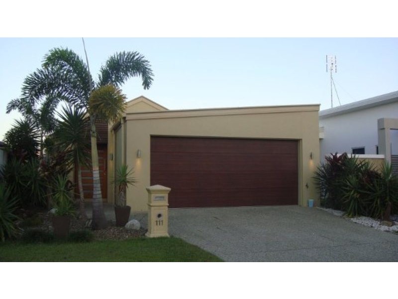 111 Grand Parade, Parrearra QLD 4575