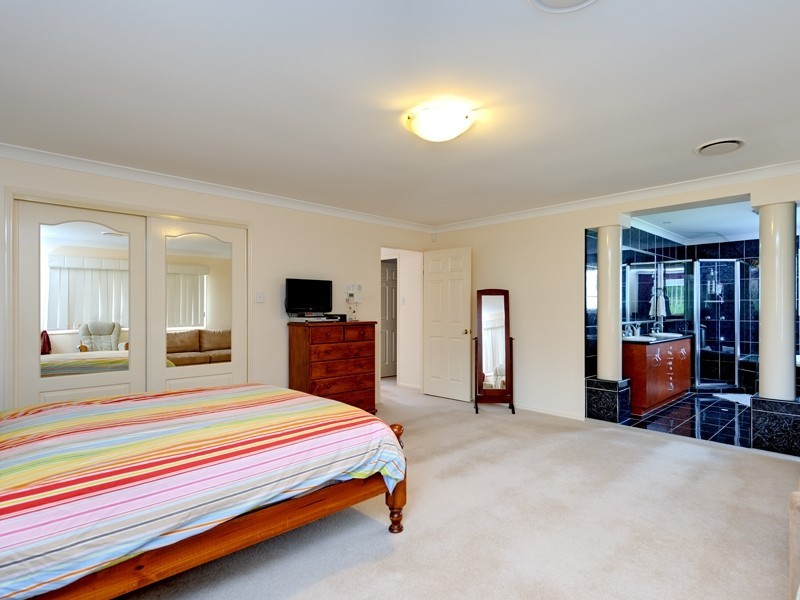 42 Leelaben Place, Eight Mile Plains QLD 4113