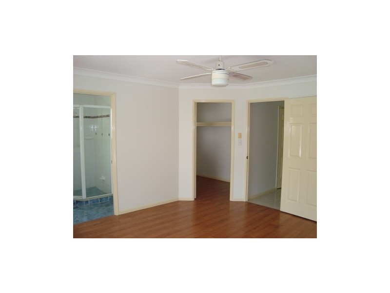 31 GRANDVIEW ST, Kuraby QLD 4112