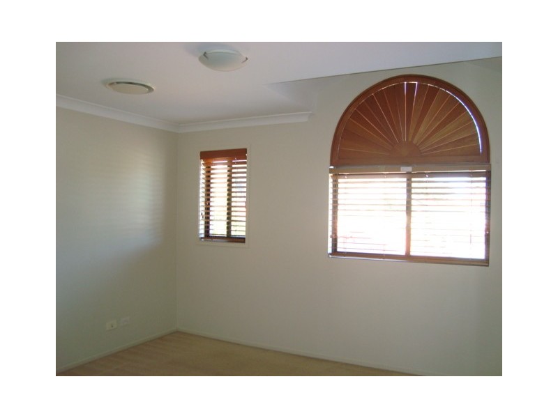 3 MYLONAS COURT, Sunnybank Hills QLD 4109