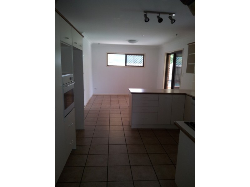 49 Oakleaf Street, Eight Mile Plains QLD 4113