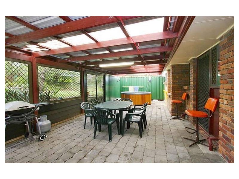 30 Dracon Street, Regents Park QLD 4118