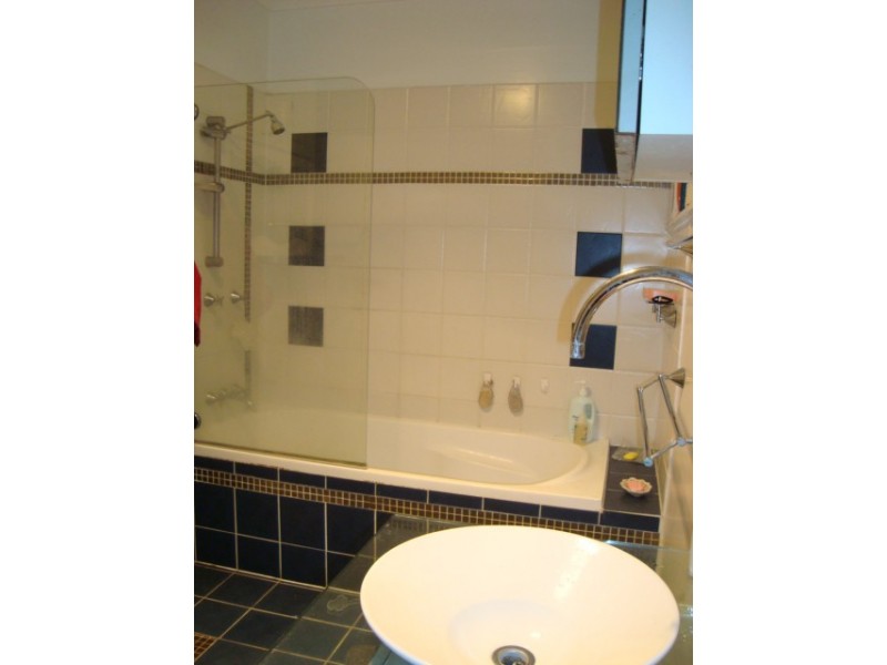 98 DARTMOUTH ST, Coopers Plains QLD 4108