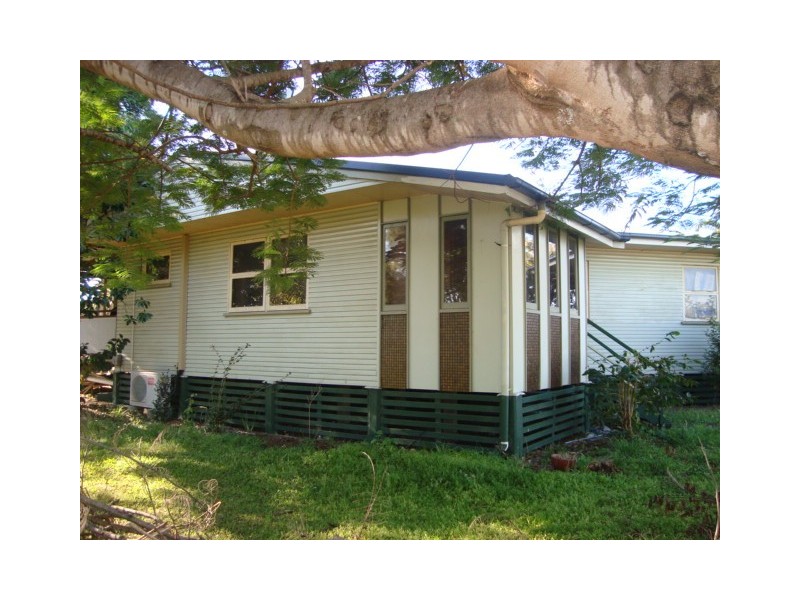 98 DARTMOUTH ST, Coopers Plains QLD 4108