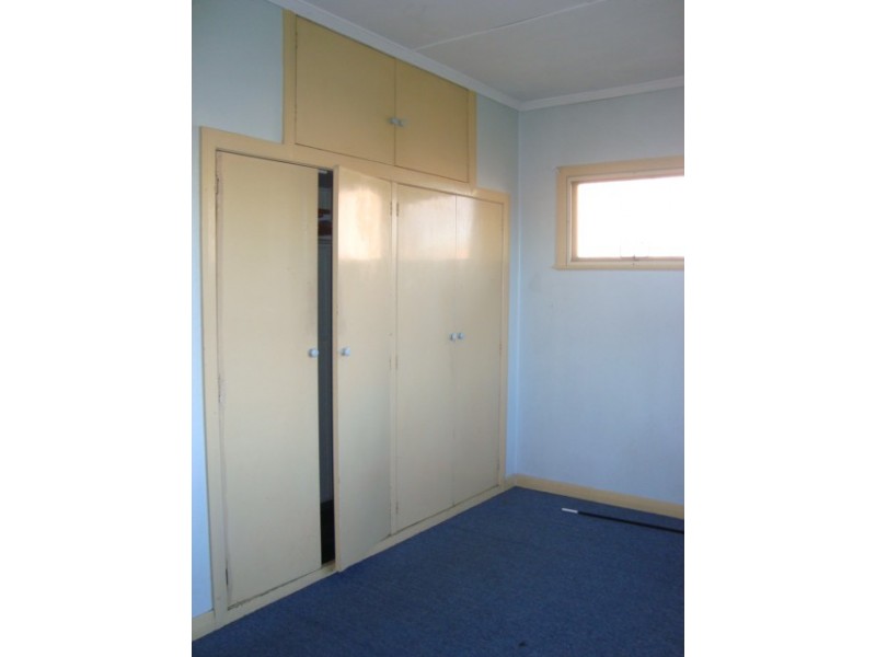 98 DARTMOUTH ST, Coopers Plains QLD 4108