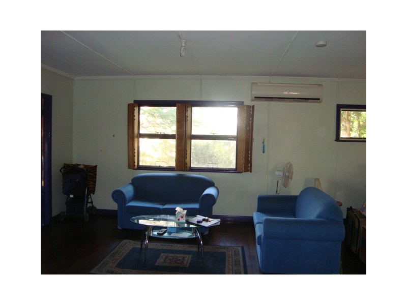 98 DARTMOUTH ST, Coopers Plains QLD 4108