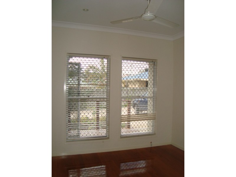 1/12 College Street, Clontarf QLD 4019