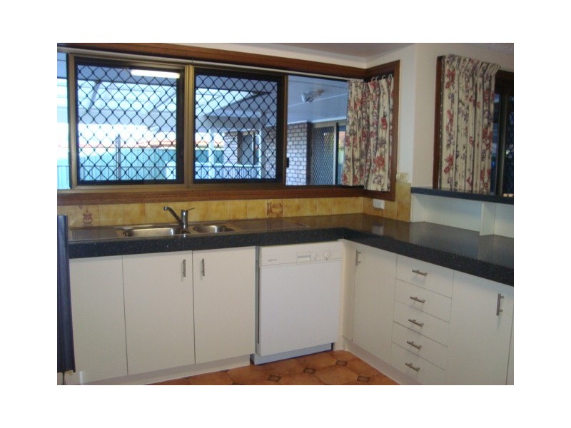 8 RADIATA STREET, Sunnybank Hills QLD 4109