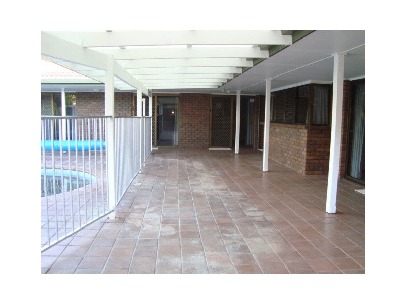 8 RADIATA STREET, Sunnybank Hills QLD 4109