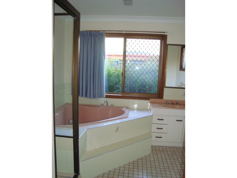 8 RADIATA STREET, Sunnybank Hills QLD 4109