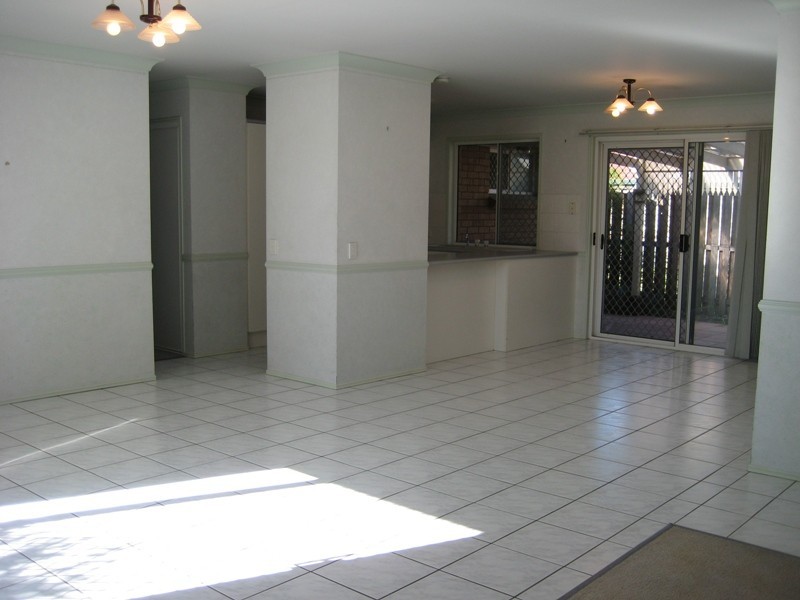 1 Bowden Court, Calamvale QLD 4116