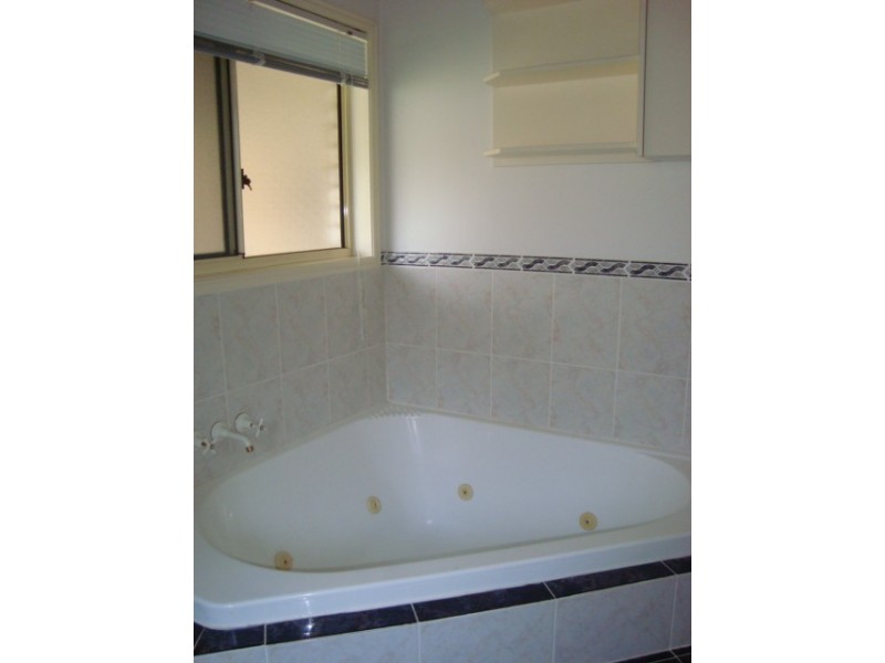 48 VANDERBILT STREET, Eight Mile Plains QLD 4113