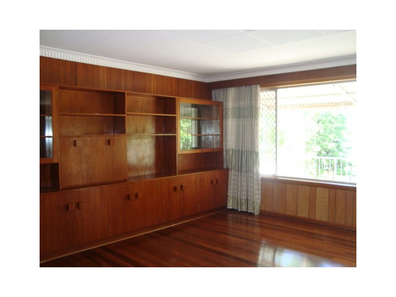 8 Joplin Street, Robertson QLD 4109