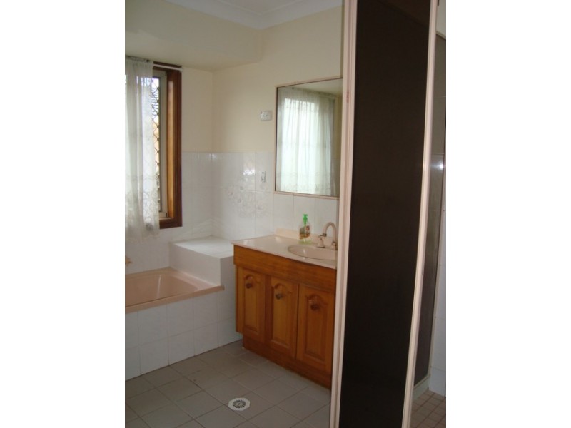 67 HONEYSUCKLE WAY, Calamvale QLD 4116