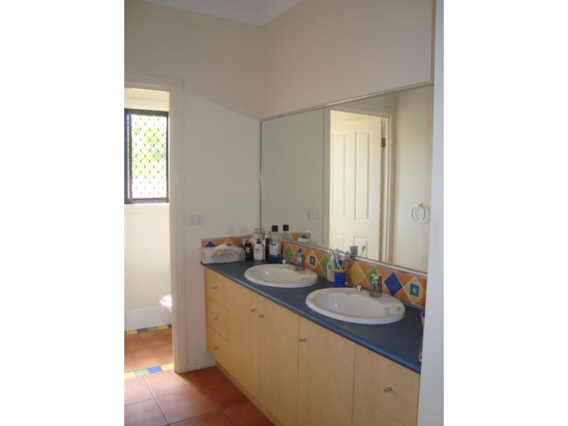 2 OVERLORD PLACE, Kuraby QLD 4112