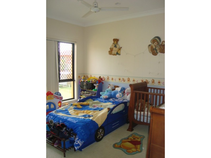 2 OVERLORD PLACE, Kuraby QLD 4112