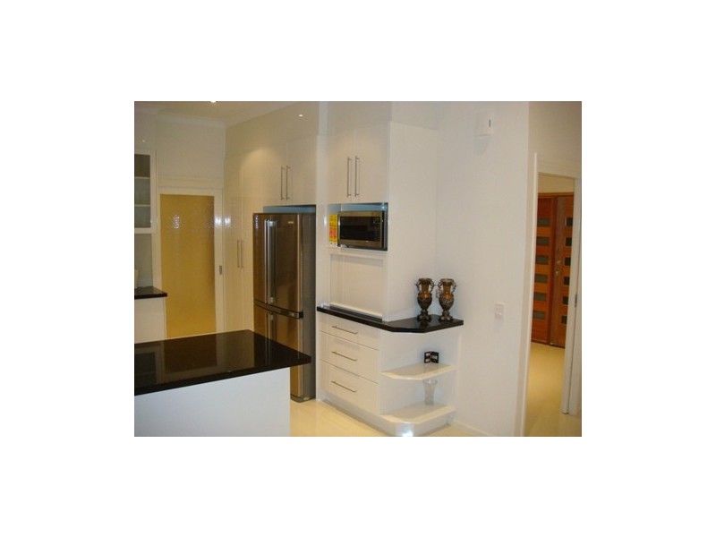 11 DROMOS STREET, Eight Mile Plains QLD 4113