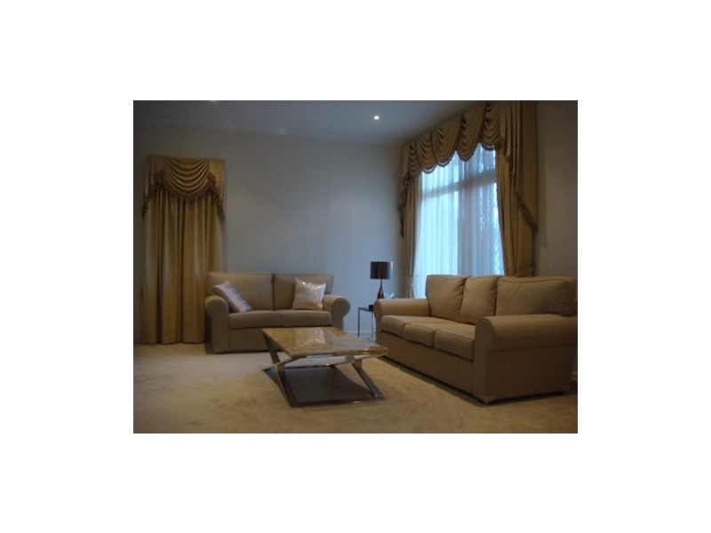 11 DROMOS STREET, Eight Mile Plains QLD 4113