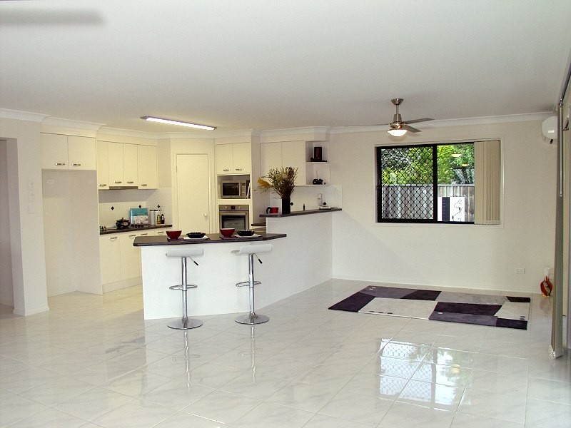 31 Samuel Street, Calamvale QLD 4116