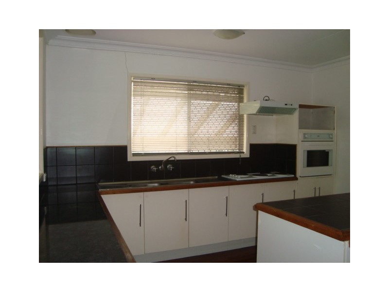 50 DUNSTABLE STREET, Macgregor QLD 4109