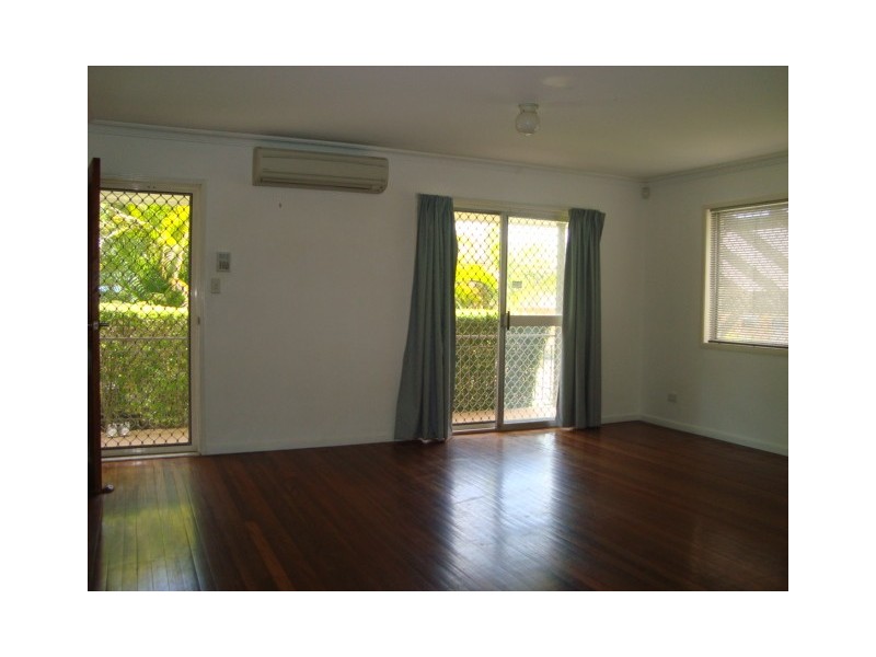 50 DUNSTABLE STREET, Macgregor QLD 4109