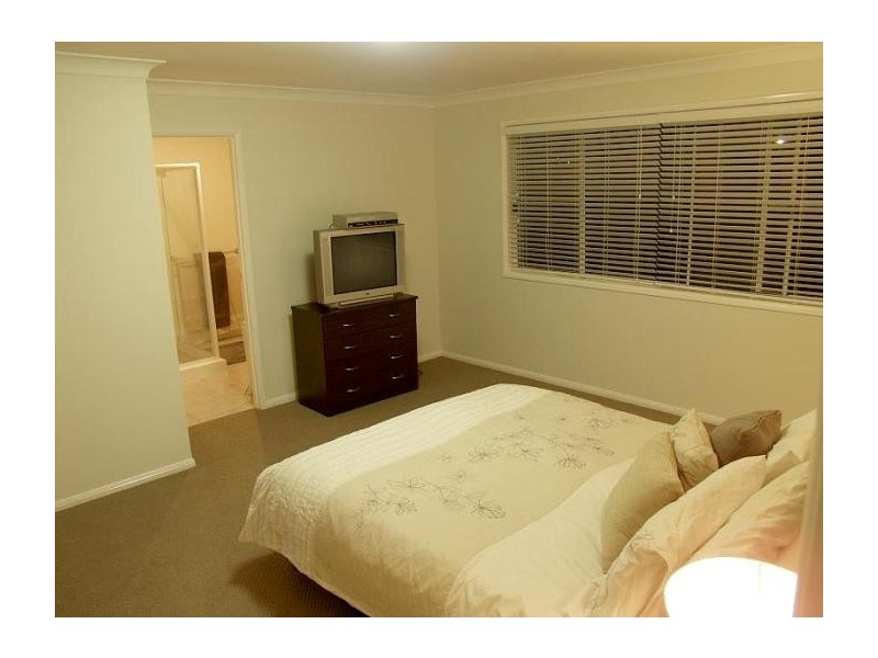 28 Plymouth Place, Calamvale QLD 4116