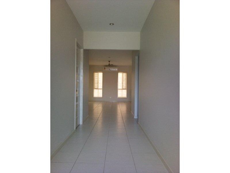 3 Angel Street, Eight Mile Plains QLD 4113