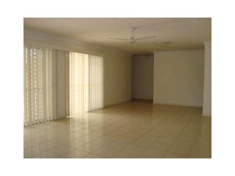 6 PENNANT PLACE, Calamvale QLD 4116