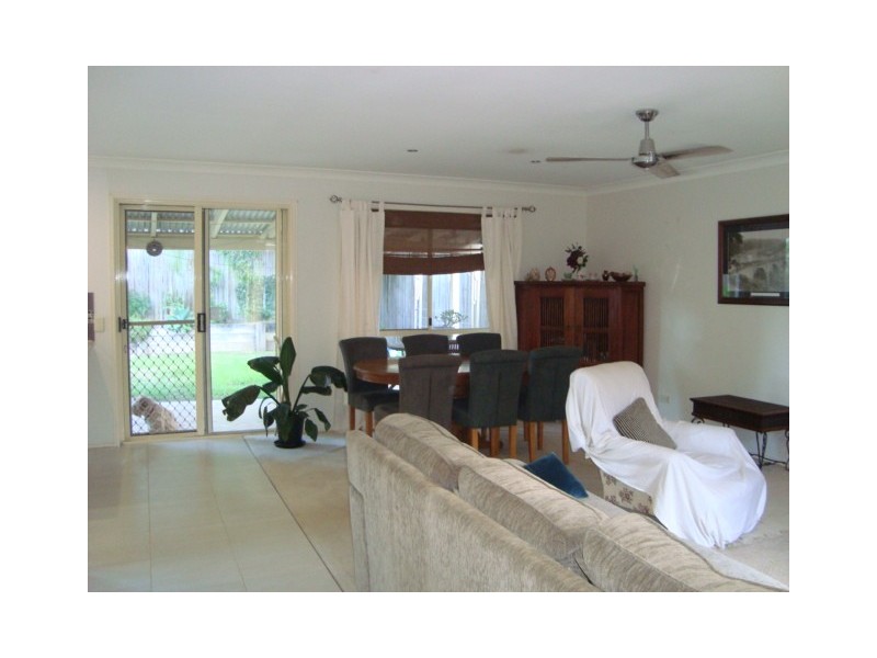 91 THE VILLAGE AVENUE, Coopers Plains QLD 4108