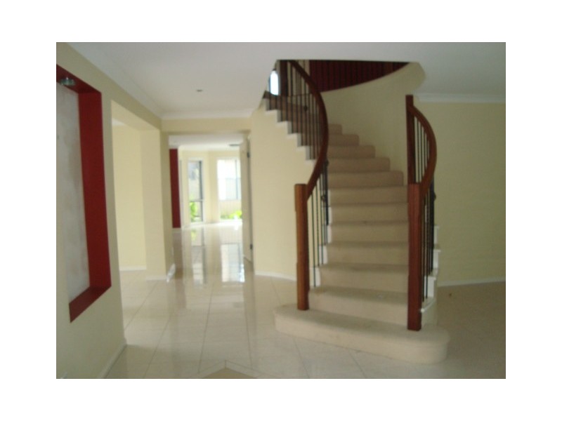 27 BACCHUS STREET, Robertson QLD 4109