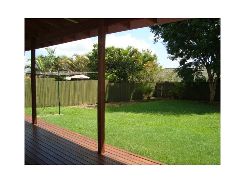 9 HOLDEN DRIVE, Sunnybank Hills QLD 4109