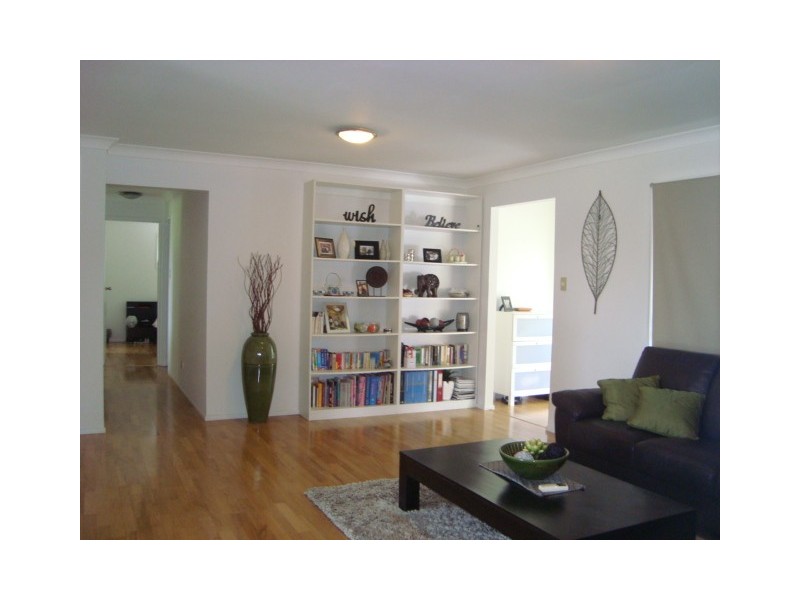 9 HOLDEN DRIVE, Sunnybank Hills QLD 4109