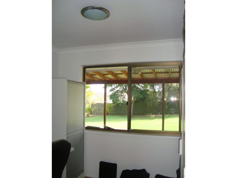 9 HOLDEN DRIVE, Sunnybank Hills QLD 4109