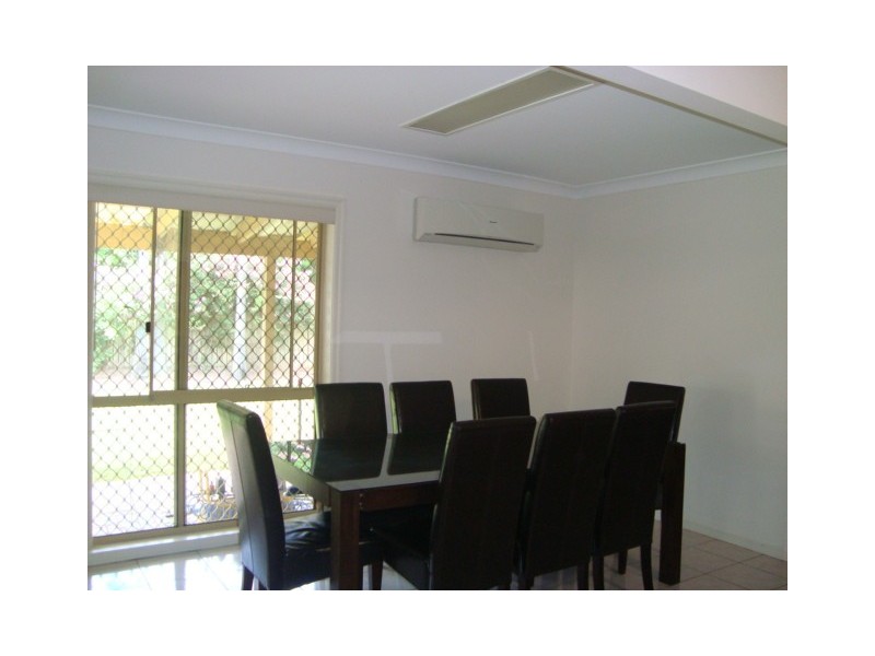 22 ALPHITONIA CR, Sunnybank Hills QLD 4109